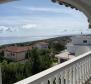 Duplex-apartman fantasztikus kilátással a tengerre és földterülettel Kostrenában - pic 4