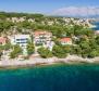 Immeuble de 6 appartements en première ligne de mer sur l'île de Brac - pic 2