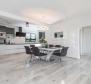 Fantastique villa moderne dans le quartier Privlaka avec oasis SPA, jacuzzi et piscine - pic 8