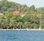 Ancien palais de luxe sur l'île de Sipan à vendre à seulement 80 mètres de la plage - pic 2