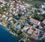 Új, modern tengerparti társasház a Ciovo-n kínál villákat eladásra - pic 2