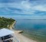 Piękna nowo wybudowana willa z basenem na wyspie Peljesac, tuż przy plaży - pic 5