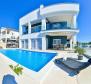 Exceptional tourist property in Zaton with 5 apartments, just 20 meters from the beach - pic 4