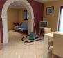 Apartment house of 7 apartments for sale in Stinjan-Valbandon 300 m from the sea - pic 8