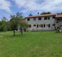 Large estate in Katoro area of Umag just 500 meters from the sea, land plot of 7357 sq.m. 