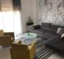 Bel appartement avec 4 appartements dans le quartier populaire de Pjescana Uvala, Medulin - pic 2