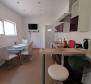 Apartmánový dům jen 40 m od pláže, vysoké příjmy! - pic 13