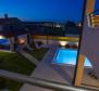 Villa mit Swimmingpool und zwei Wohneinheiten - foto 30