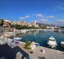 Gebäude direkt am Meer mit Restaurant an der Riviera von Crikvenica neben einem luxuriösen Yachthafen - foto 18