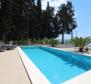 Fantastic offer - seafront villa for sale in Kastela, within greenery - pic 3