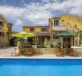 Bright complex of two villas with swimming pool for sale in Pićan near Labin 