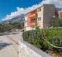 Geräumiges Haus mit 2 Apartments an der Makarska Riviera, mit Meerblick und Garage, nur 750 Meter vom Strand entfernt - foto 4