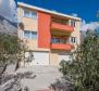 Spacious house of 2 apartments on Makarska riviera, with sea views and garage, just 750 meters from the beach - pic 2