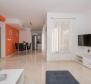 Spacious house of 2 apartments on Makarska riviera, with sea views and garage, just 750 meters from the beach - pic 16