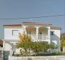 Apart-house of 4 apartments for sale in Zambratija, Umag, with sea views, just 400 meters from the sea - pic 2