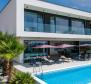 Moderní luxusní vila na prodej v Medulinu, 1 km od moře - pic 2