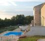 Villa forteresse en pierre solide avec piscine dans la région de Motovun - pic 18