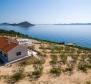 Jedna a jediná izolovaná ostrovní vila s olivovým hájem o rozloze 47500 m2. pozemku, kotviště a absolutní soukromí - pic 2