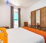 Erstaunliche 5-Zimmer-Wohnung in der ersten Meereslinie in der Gegend von Zadar, direkt gegenüber von Yachtliegeplätzen - foto 18