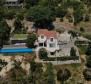 Wunderschöne abgelegene Villa in Jesenice an der Riviera von Omis 