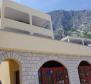 First line apart-house for sale on Makarska riviera - pic 10