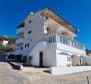 Wunderschönes touristisches Anwesen in Zavala mit 5 Apartments, Garage und mehreren zusätzlichen Einrichtungen - foto 24
