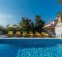 Wunderschöne Villa mit Pool in ruhiger Lage in Grizane 