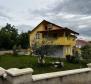 Szép sárga színű ház Sveti Ivan Dobrinjskiban, Dobrinjban - pic 4