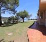 Villa and apartment house in a great location on Rab island in Supetarska Draga - pic 3