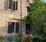 Istrian house with yard for remodelling just 400 meters from the beach in Medulin! - pic 48