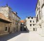 Dům po rekonstrukci v Kastel Stari, pouhých 20 metrů od moře! - pic 15