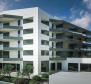 90 lakásos projekt Trogir központjában 