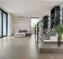 Moderne Villa im hedonistischen Stil in Kastelir-Labinci mit weitem Meerblick - foto 10