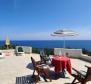 Exceptional property on Hvar island with 4 apartments, by the sea 