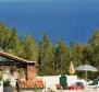 Exceptional property on Hvar island with 4 apartments, by the sea - pic 2