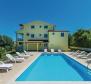 Apartment house of 6 apartments with swimming pool just 2 km from the sea in Porec area - pic 2