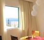 Grande propriété touristique sur Ciovo à seulement 200 mètres de la mer, 5 appartements - pic 31