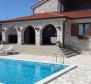 Nice stone house 225m2, Vodnjan - pic 23