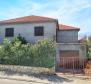 Haus zum Verkauf in Supetar, nur 100 Meter vom Meer entfernt - foto 4