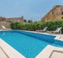 House of three apartments and wonderful swimming pool in Valtura, Ližnjan, just 1 km from the sea - pic 3