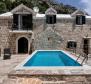 Complex of two renovated villas with swimming pool in Baska Voda - pic 8
