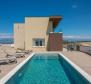 Neu gebaute, moderne 5-Sterne-Villa direkt am Sandstrand in der Gegend von Zadar - foto 47