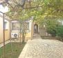 House with 3 apartments for sale in Valbandon, Fažana, just 1 km from the sea - pic 29