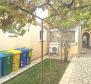 House with 3 apartments for sale in Valbandon, Fažana, just 1 km from the sea - pic 35