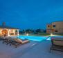 Villa in Filipana, Marčana with large land plot of 1429 sq.m. and pool - pic 13