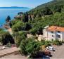 Fantastyczna nieruchomość turystyczna z 6 luksusowymi apartamentami przy piaszczystej plaży na Riwierze Opatija - pic 4