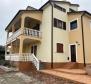 Apart-house of 6 apartments in Umag just 2 km from the sea - pic 2