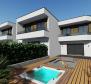 Moderne Luxusvilla in einer neu gebauten Villenresidenz bei Porec, nur 1,1 km vom Meer entfernt - foto 23
