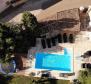 Authentique villa en pierre à Bale avec piscine - pic 34