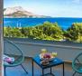 Herrliche neue moderne Villa an der Riviera von Omis, nur 60 Meter vom Meer entfernt, mit Swimmingpool, Sauna, Fitnessstudio und Garage - foto 4